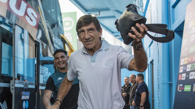 Gustavo Costas, Racing, Independiente, fútbol argentino