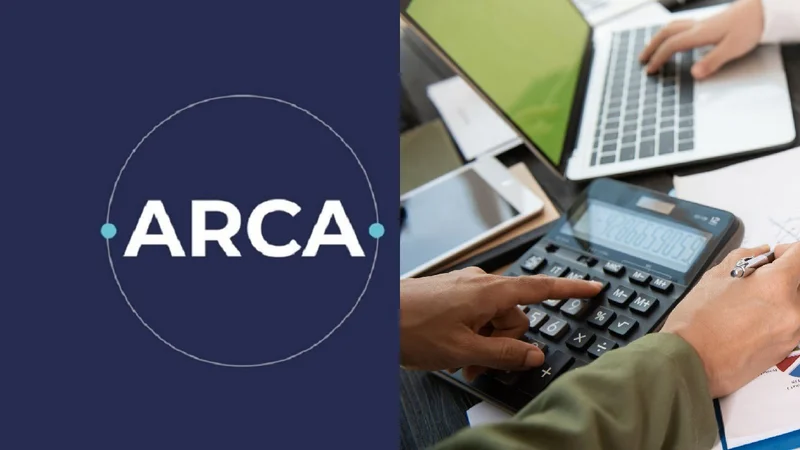 Logo de ARCA y calculadores 