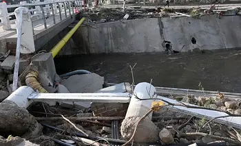 Vialidad echó a los trabajadores clave para la reconstrucción de Bahía Blanca | Bahía blanca