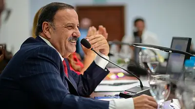Quintela apuntó contra Milei en la apertura de sesiones: "Prometieron libertad, pero trajeron sometimiento" Quintela apuntó contra Milei en la apertura de sesiones: "Prometieron libertad, pero trajeron sometimiento"