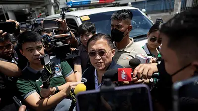 Detienen al expresidente filipino Duterte a petición de la CPI por la "guerra contra las drogas" Detienen al expresidente filipino Duterte a petición de la CPI por la "guerra contra las drogas"