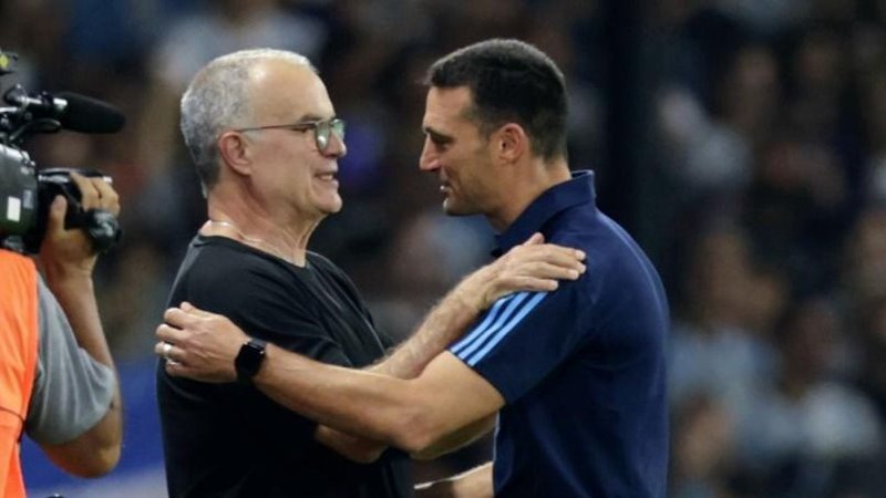 Sorpresa por lo que hizo Bielsa con la Selección Argentina antes de enfrentarla con Uruguay