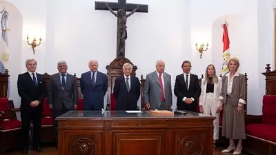 Corte Suprema de Santa Fe: asumieron los jueces que eligió Pullaro y cambia el mapa judicial en la provincia Corte Suprema de Santa Fe: asumieron los jueces que eligió Pullaro y cambia el mapa judicial en la provincia