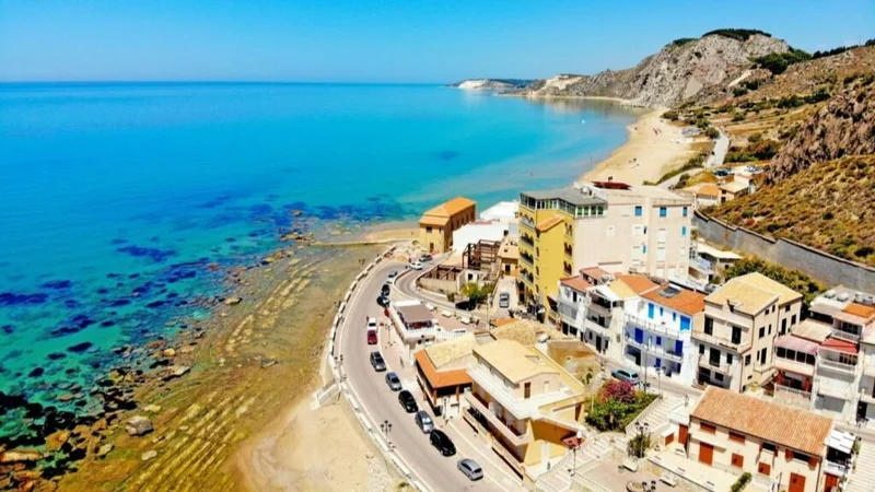 Cuál es la ciudad italiana que se puede visitar por un euro. Cómo acceder al sorteo para visitar Siculiana por un euro. Dónde queda Siculiana.