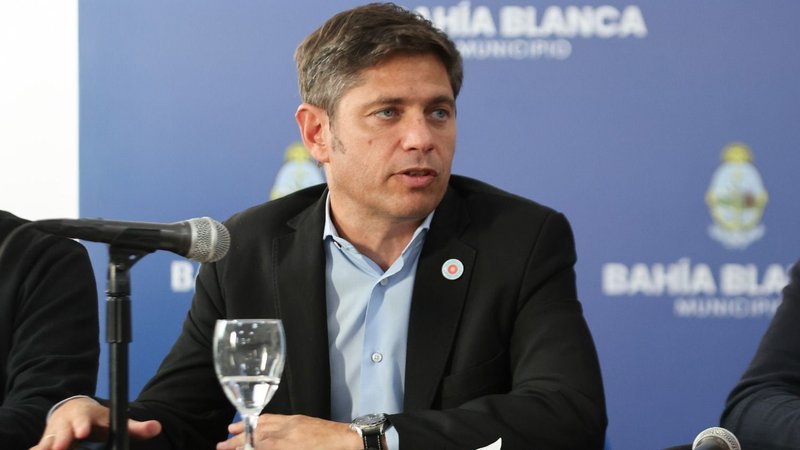 Axel Kicillof anunció una inversión de $273.000 millones para asistir a Bahía Blanca tras el temporal