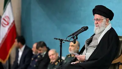 Jamenei rechaza la idea de entablar conversaciones nucleares con EEUU Jamenei rechaza la idea de entablar conversaciones nucleares con EEUU