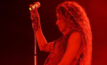 El insólito momento que vivió Shakira en el escenario por lo que le tiraron | Música