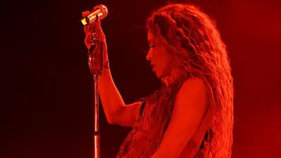 Shakira Shakira