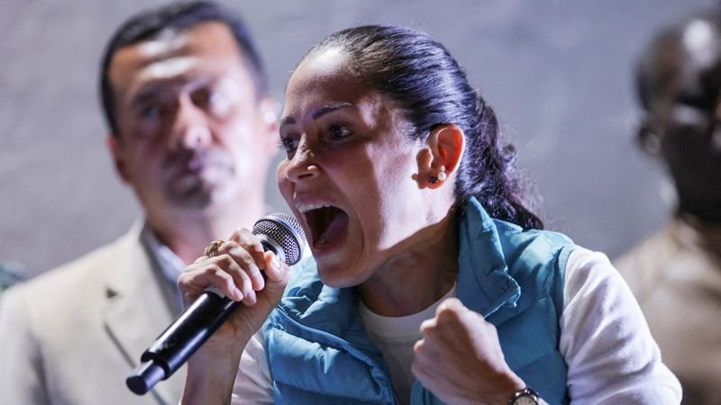 Organización indígena de Ecuador presenta propuestas a candidata de izquierda