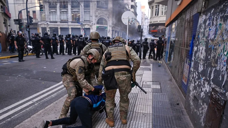 Marcha de los jubilados: cómo sigue la causa tras todas las liberaciones