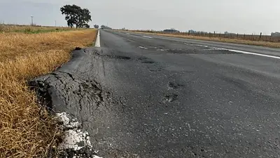 Pese al apoyo de Pullaro, el gobierno de Milei paralizó obras públicas y Santa Fe sufre: "Estocada final" Pese al apoyo de Pullaro, el gobierno de Milei paralizó obras públicas y Santa Fe sufre: "Estocada final"