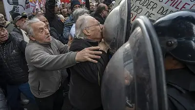 Un Gobierno fracasado que sostiene a sangre y fuego: el editorial de Roberto Navarro Un Gobierno fracasado que sostiene a sangre y fuego: el editorial de Roberto Navarro