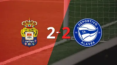 Agónico gol de Alberto Moleiro le da el empate a UD Las Palmas Agónico gol de Alberto Moleiro le da el empate a UD Las Palmas