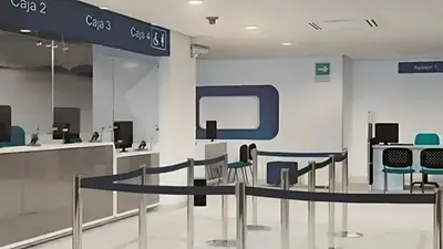 Banco vacío. Banco vacío.