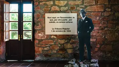 Estatua de Carlos Gardel Estatua de Carlos Gardel