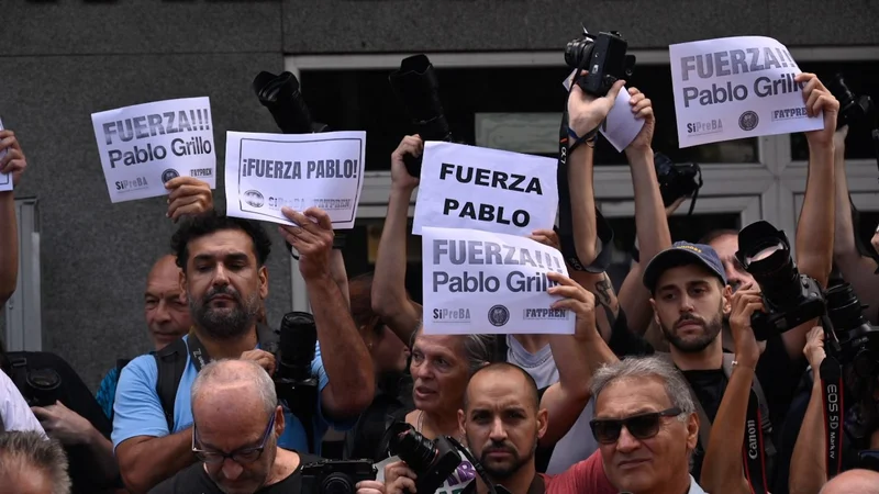 Camarazo por Pablo Grillo en el Hospital Ramos Mejía de la Ciudad de Buenos Aires. Fotos: Kaloian Santos Cabrera.