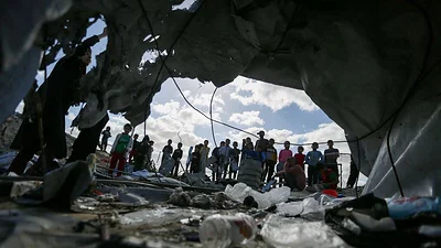 El ejército israelí dice haber atacado una ubicación militar de Hamás y mata a cinco personas en Gaza El ejército israelí dice haber atacado una ubicación militar de Hamás y mata a cinco personas en Gaza