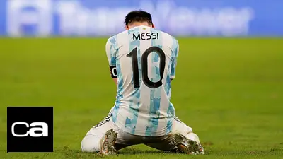 Lionel Messi arrodillado tras ganar la Copa América 2021. Lionel Messi arrodillado tras ganar la Copa América 2021.