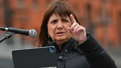 Bullrich volvió a criminalizar la protesta: "Uno se imagina que tipo de gente va, todos chorros" Bullrich volvió a criminalizar la protesta: "Uno se imagina que tipo de gente va, todos chorros"