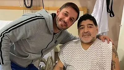 Maradona. Maradona.