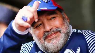 Arranca el nuevo juicio por la muerte de Diego Armando Maradona: 7 acusados y penas de hasta 25 años Arranca el nuevo juicio por la muerte de Diego Armando Maradona: 7 acusados y penas de hasta 25 años
