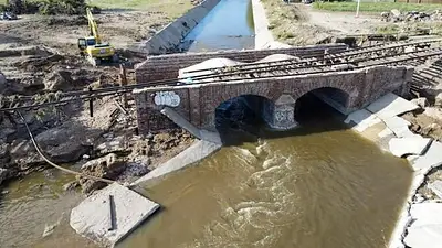 Repudiable: el gobierno de Milei le cobró a Bahía Blanca el alquiler de puentes en medio de la inundación Repudiable: el gobierno de Milei le cobró a Bahía Blanca el alquiler de puentes en medio de la inundación