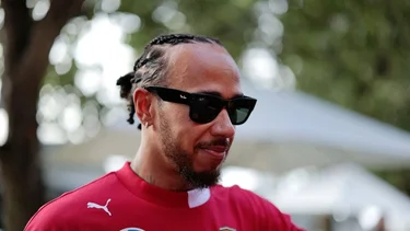 Hamilton dice que no tiene problemas con ingeniero de carreras de Ferrari