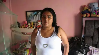 Migrante colombo-venezolano retenido en El Salvador no tiene vínculos con temida pandilla, dice esposa Migrante colombo-venezolano retenido en El Salvador no tiene vínculos con temida pandilla, dice esposa