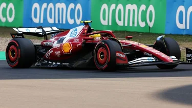 Piastri consigue la pole para el GP de China tras ser segundo en el sprint