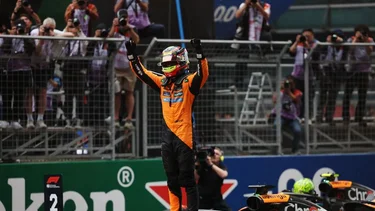 Piastri gana el Gran Premio de China desde la pole, Ferrari sufre descalificaciones