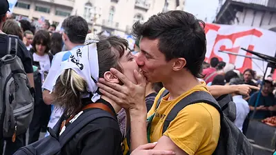 Las fotos más emotivas de la marcha por el Día de la Memoria Las fotos más emotivas de la marcha por el Día de la Memoria