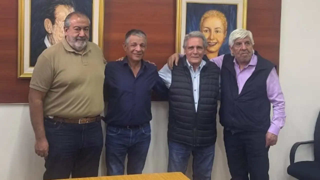 Con Hugo Moyano a la derecha de los "gordos", la CGT se endurece con dos elecciones en vista