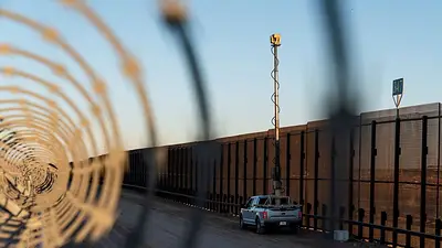 El Gobierno de Trump ordena a dos agencias de satélites espía vigilar la frontera con México El Gobierno de Trump ordena a dos agencias de satélites espía vigilar la frontera con México