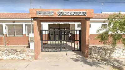 Crisis en un colegio salteño: un adolescente amenazó con un machete a sus compañeros Crisis en un colegio salteño: un adolescente amenazó con un machete a sus compañeros