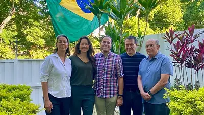 De izq. a der.: Meda, Macero, Urruchurtu, Villalobos y González opositores asilados en la Embajada Argentina. Foto: Prensa Comando con Venezuela. De izq. a der.: Meda, Macero, Urruchurtu, Villalobos y González opositores asilados en la Embajada Argentina. Foto: Prensa Comando con Venezuela.