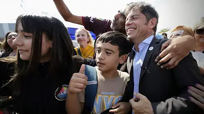 Kicillof visitó el conurbano e inauguró nuevas obras para mejorar la infraestructura educativa, sanitaria y de seguridad de la provincia Kicillof visitó el conurbano e inauguró nuevas obras para mejorar la infraestructura educativa, sanitaria y de seguridad de la provincia