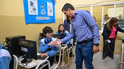 La Rioja proyecta un fuerte crecimiento de la educación pública, con inversión tecnológica en toda la provincia La Rioja proyecta un fuerte crecimiento de la educación pública, con inversión tecnológica en toda la provincia