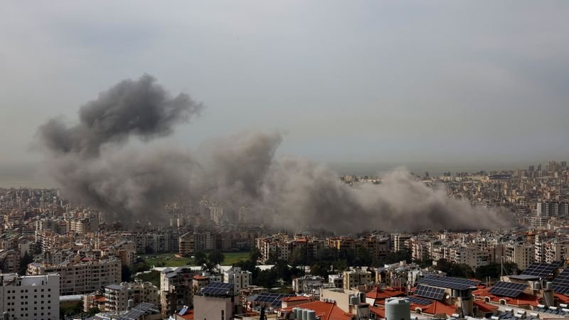 Israel bombardea Beirut tras cuatro meses de tregua con Hezbolá