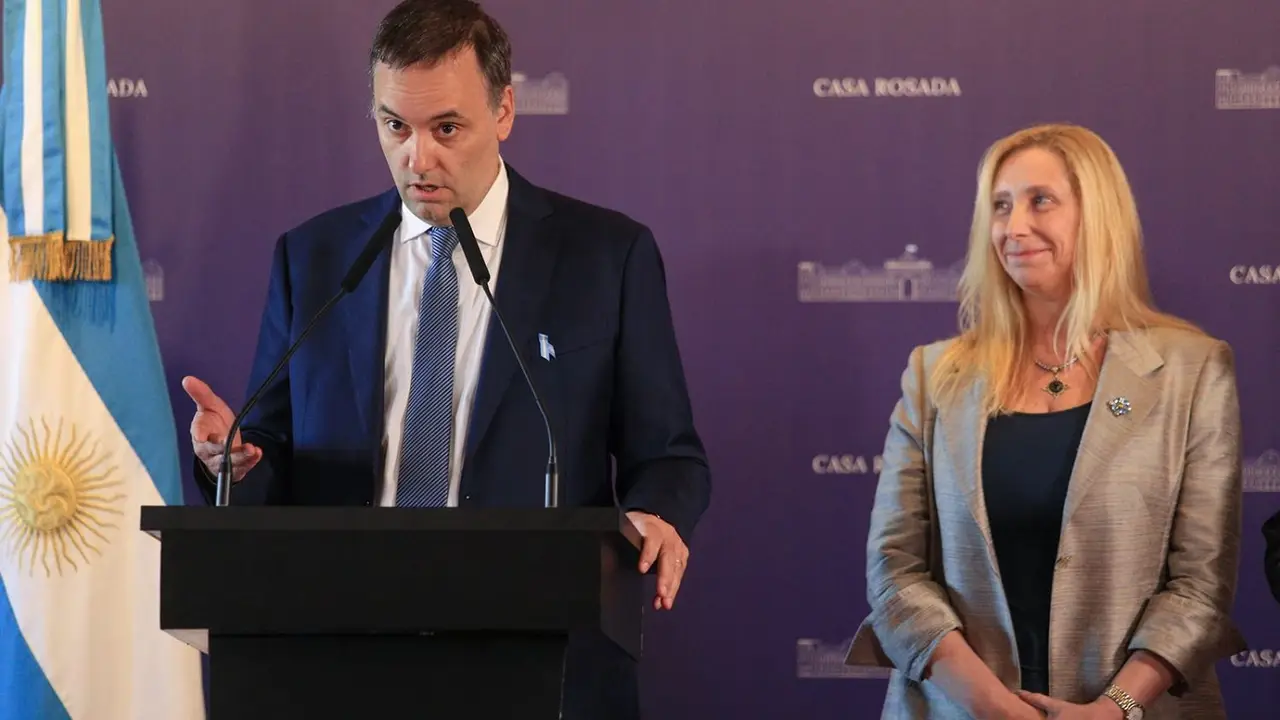 Karina Milei no quiere candidaturas testimoniales y piensa en un Adorni con pluriempleo: legislador y vocero