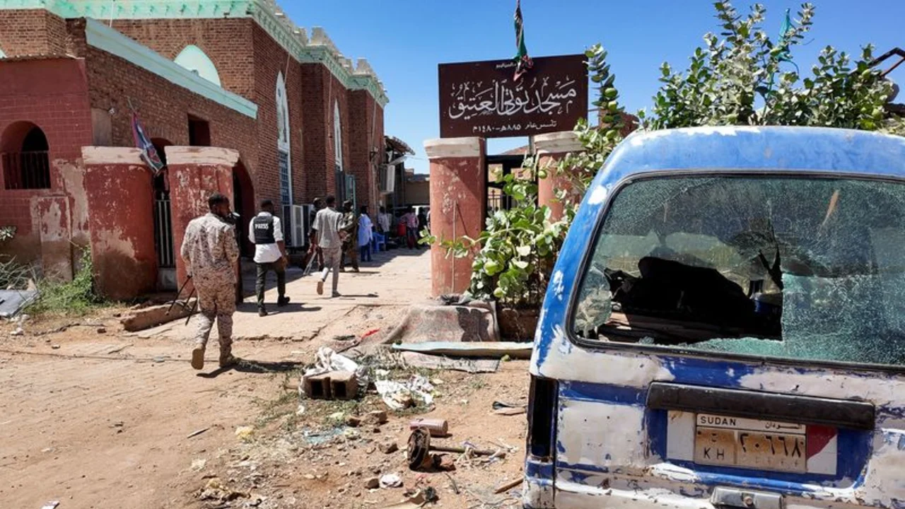 El ejército sudanés captura un importante mercado mientras amplía su control sobre la capital