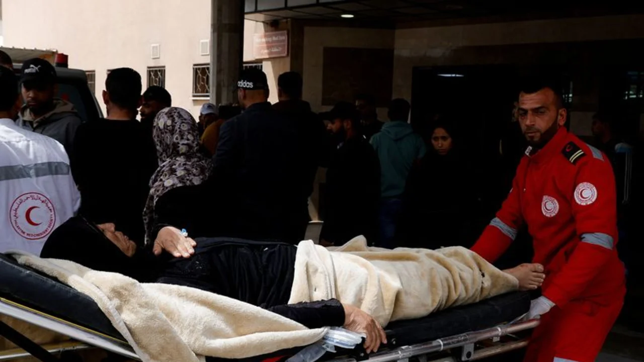 Cruz Roja muestra preocupación por la desaparición de nueve médicos en Gaza