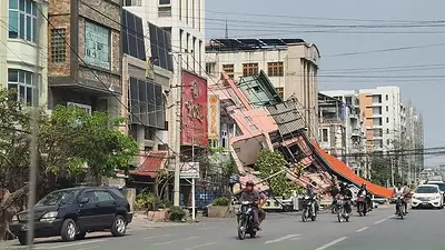 Tras sismo en Myanmar, muchos buscan sobrevivientes escarbando con sus manos entre los escombros Tras sismo en Myanmar, muchos buscan sobrevivientes escarbando con sus manos entre los escombros