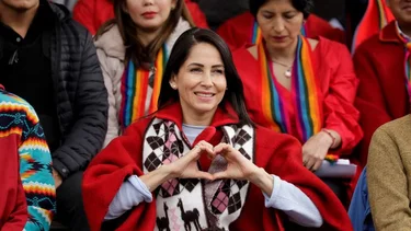 Izquierdista González con ligera ventaja en las encuestas para elecciones presidenciales Ecuador: sondeos