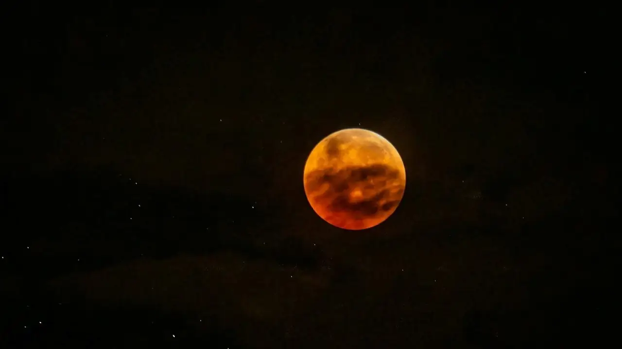 Luna de Sangre 2026: cuándo es, a qué hora y cómo ver en vivo desde Argentina