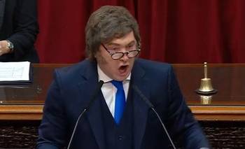 Sacado y a los gritos, Milei atacó e insultó a la oposición peronista en pleno discurso | Sesiones ordinarias