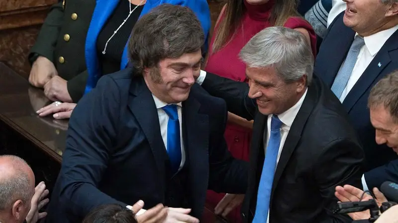 Caputo puso en duda la meta de inflación cero de Milei para agosto: "Muy difícil"