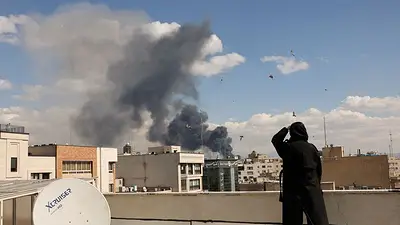 China confirma la muerte de un ciudadano en Irán y evacúa a más de 3.000 China confirma la muerte de un ciudadano en Irán y evacúa a más de 3.000