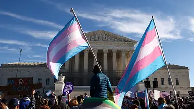 La Corte Suprema de EEUU bloquea la protección de la privacidad para estudiantes trans en California La Corte Suprema de EEUU bloquea la protección de la privacidad para estudiantes trans en California