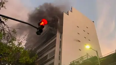 Tensión en Belgrano: se incendió un edificio con personas adentro Tensión en Belgrano: se incendió un edificio con personas adentro
