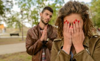 Las 4 señales de que un hombre es mujeriego, según la psicología | Psicología